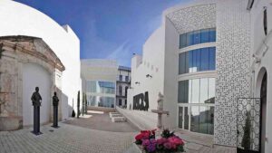 Cambio en el Mundo del Arte Reconocimiento a la Directora del Museo de Bellas Artes de Badajoz