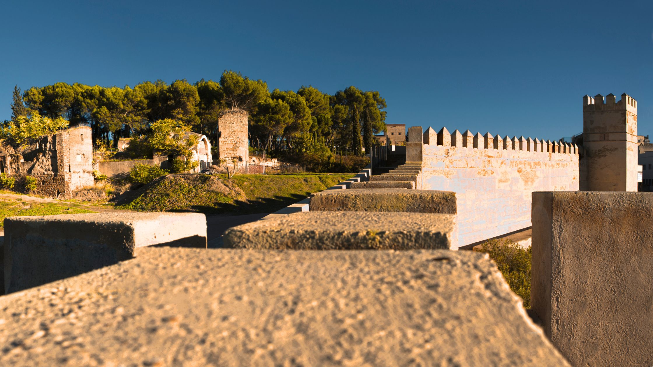Descubre la Alcazaba de Badajoz: historia y secretos 1 alcazaba de badajoz