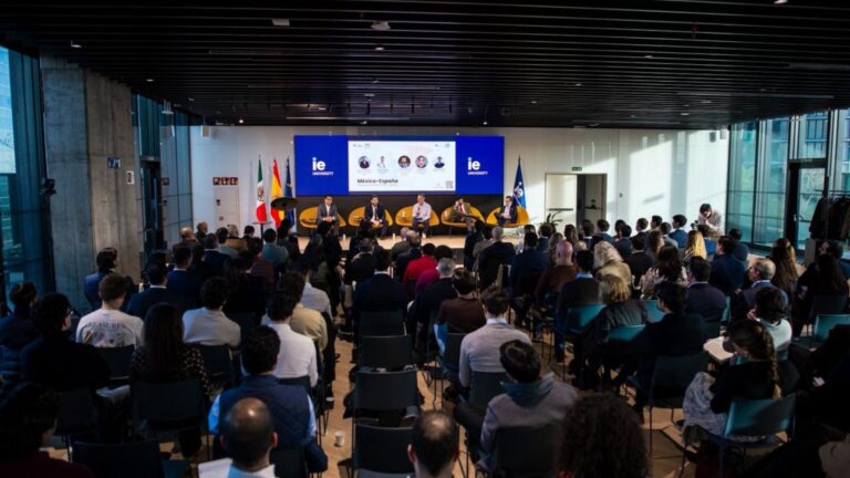 El prestigioso economista Diego García del Río participó junto a Néstor Camarillo, Senador de la República Méxicana, en una ponencia sobre inversión y economía en la prestigiosa IE University 4 ponencia sobre inversión y economía en la prestigiosa IE University