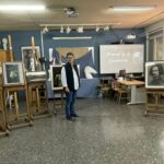 El pintor Manuel de la Encarnación deslumbra al alumnado del IES Reino Aftasí