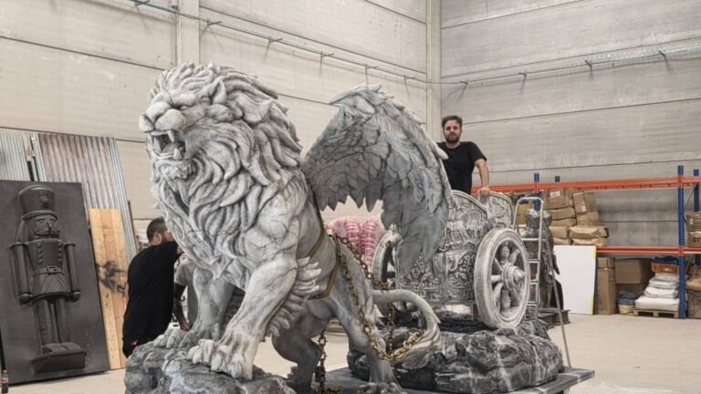 Un codoserano detrás de La Velada del Año VI el escultor David Carballo pone su arte en La Cartuja