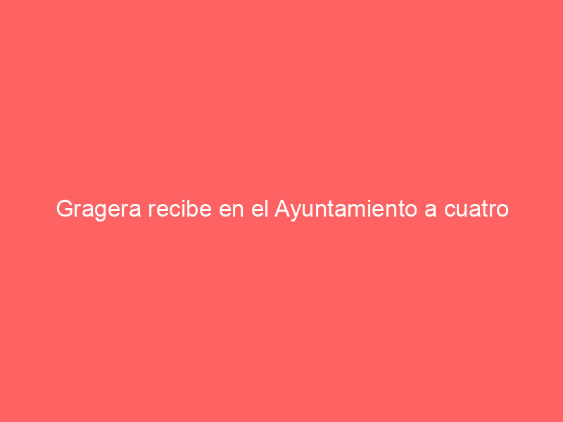 gragera recibe en el ayuntamiento a cuatro deportistas pacenses por sus